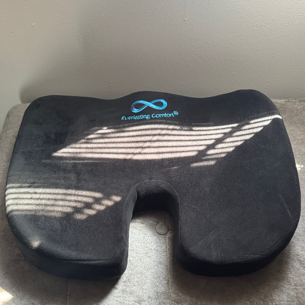 Everlasting Comfort Black Seat Cushion